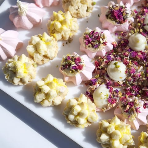 Daisy Chain Dessert Tray